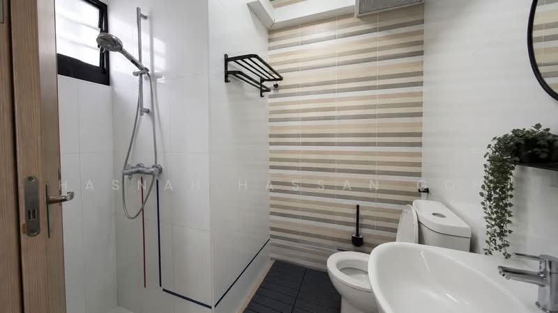 413C Northshore Drive, 413C Northshore Drive, 2 Bedrooms, 721 sqft, HDB Flat For Sale, by Hasnah Hassan Goh, 500154369 - Bathroom - PropertyGuru.com.sg