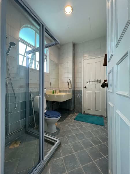 Eastwood, , Room Rental, 150 sqft, Terraced House For Rent, by Janet Wee, 500154377 - Bathroom - PropertyGuru.com.sg