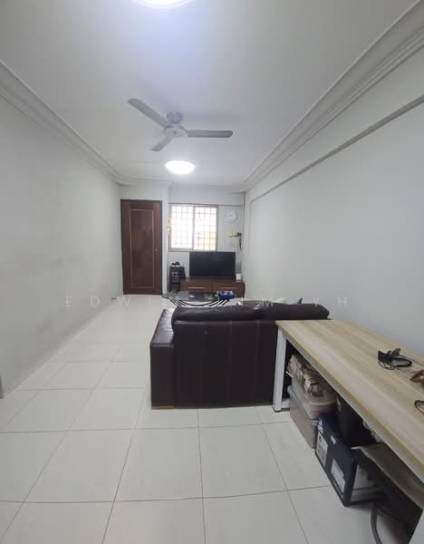 741 Yishun Avenue 5, 741 Yishun Avenue 5, 2 Bedrooms, 721 sqft, HDB Flat For Sale, by Edwin Lim YH, 500154380 - Living Room - PropertyGuru.com.sg