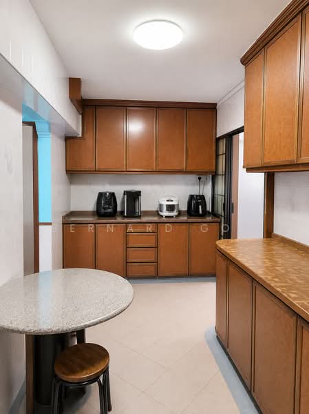 290F Bukit Batok Street 24, 290F Bukit Batok Street 24, 3 Bedrooms, 1,302 sqft, HDB Flat For Sale, by Bernard Goh, 500154384 - Kitchen - PropertyGuru.com.sg