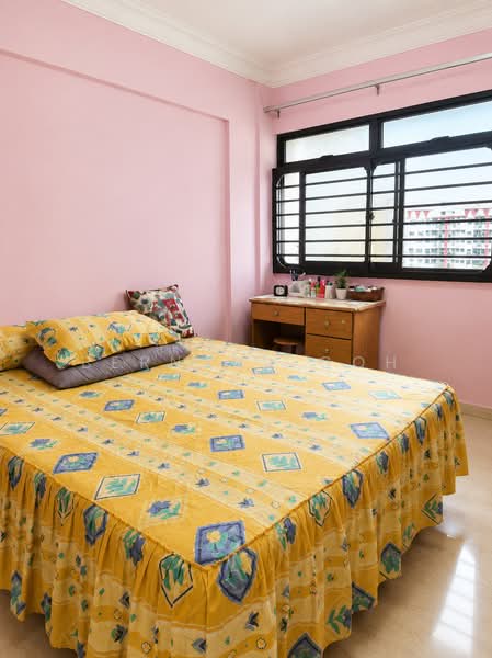 290F Bukit Batok Street 24, 290F Bukit Batok Street 24, 3 Bedrooms, 1,302 sqft, HDB Flat For Sale, by Bernard Goh, 500154384 - Bedroom - PropertyGuru.com.sg