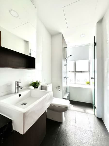 The Parc Condominium, 3 West Coast Walk, Room Rental, 100 sqft, Condominium For Rent, by Elaine Chng, 500154395 - Bathroom - PropertyGuru.com.sg