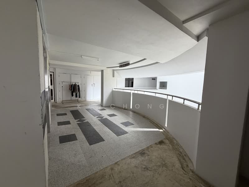 339A Sembawang Close, 339A Sembawang Close, 4 Bedrooms, 1,410 sqft, HDB Flat For Sale, by KC Chong, 500154396 - Corridor - PropertyGuru.com.sg