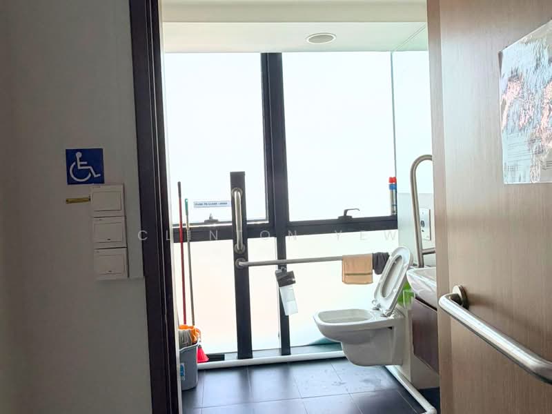 M38, 38 Jalan Pemimpin, 2,669 sqft, Light Industrial (B1) For Rent, by Clinton Yew, 500154401 - Bathroom - CommercialGuru.com.sg