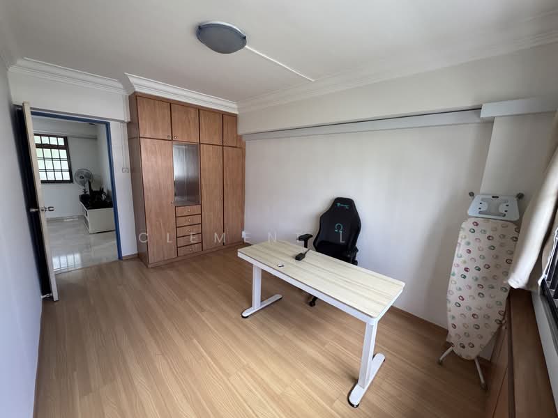 964 Hougang Avenue 9, 964 Hougang Avenue 9, 3 Bedrooms, 1,076 sqft, HDB Flat For Sale, by Clement Lum, 500154406 - Study - PropertyGuru.com.sg