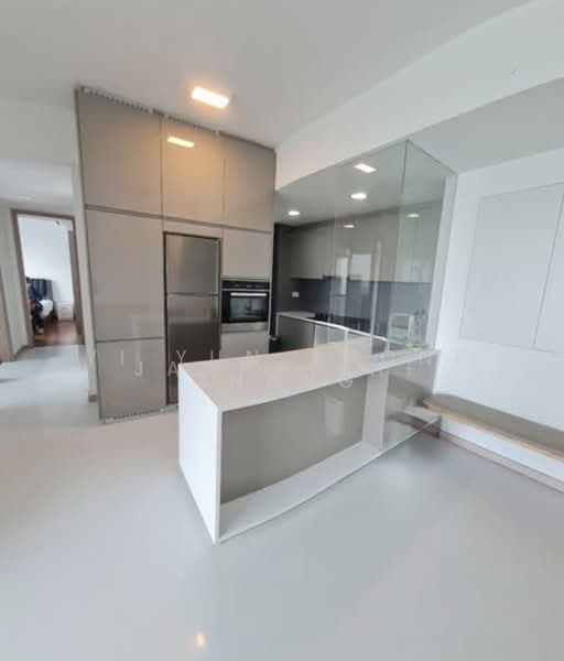 J Gateway, 2 Gateway Drive, 3 Bedrooms, 947 sqft, Condominium For Rent, by Yi Yun Shone Zhang, 500154407 - Kitchen - PropertyGuru.com.sg