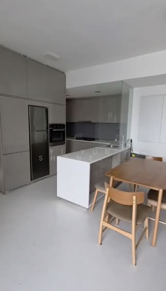 J Gateway, 2 Gateway Drive, 3 Bedrooms, 947 sqft, Condominium For Rent, by Yi Yun Shone Zhang, 500154407 - PropertyGuru.com.sg