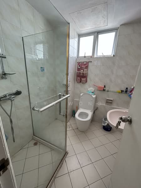12A Wan Tho Avenue, , Room Rental, 150 sqft, Semi-Detached House For Rent, by Lyn Wong, 500154411 - Bathroom - PropertyGuru.com.sg