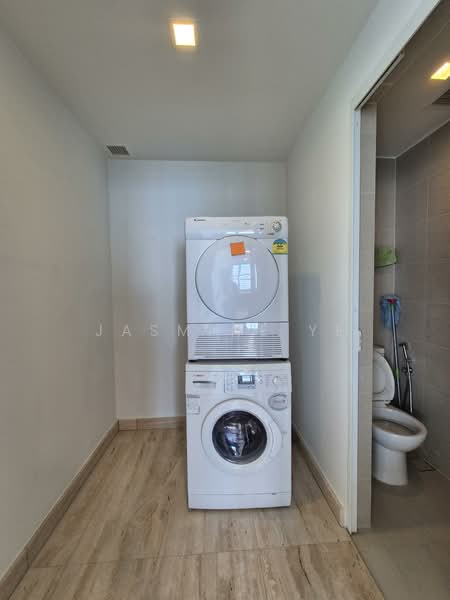 Altez, 16 Enggor Street, 3 Bedrooms, 1,593 sqft, Condominium For Sale, by Jasmine Ye, 500154415 - Bathroom - PropertyGuru.com.sg