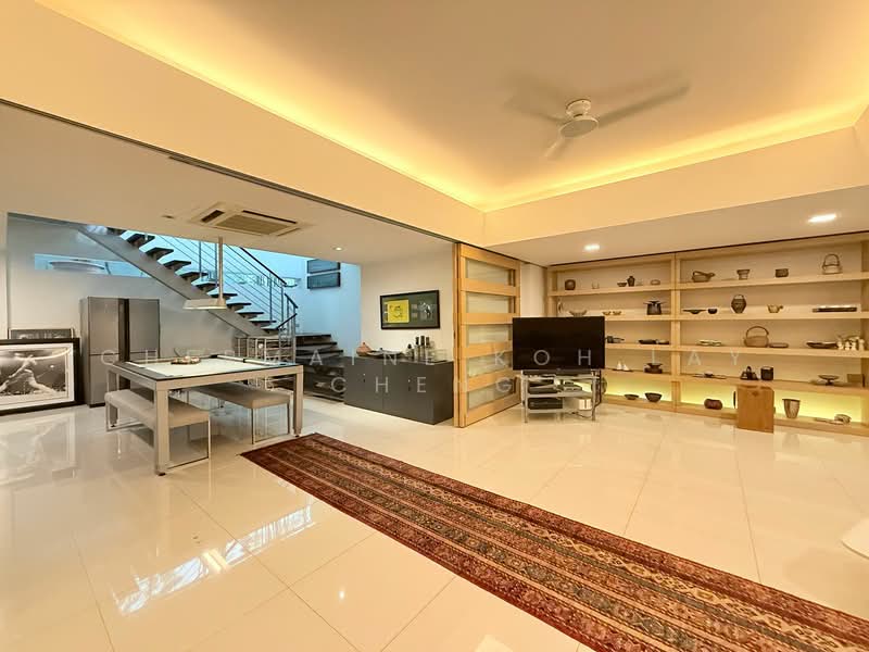 Wareham Road, Wareham Road, 6 Bedrooms, 8,000 sqft, Detached House For Sale, by CHERMAINE Koh Lay Cheng, 500154425 - PropertyGuru.com.sg