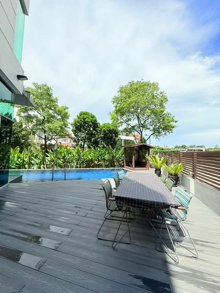 Wareham Road, Wareham Road, 6 Bedrooms, 8,000 sqft, Detached House For Sale, by CHERMAINE Koh Lay Cheng, 500154425 - Exterior - PropertyGuru.com.sg