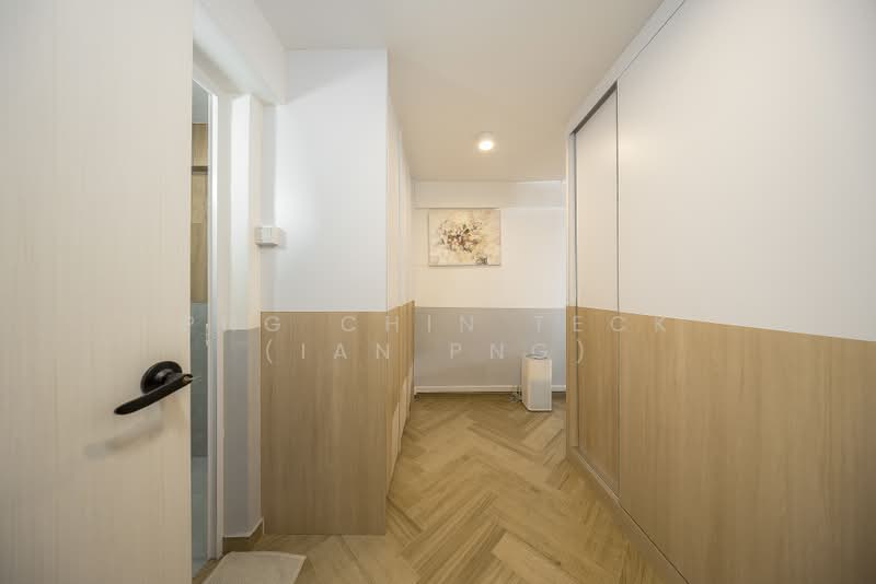 120 Mcnair Road, 120 Mcnair Road, 3 Bedrooms, 1,119 sqft, HDB Flat For Sale, by Png Chin Teck (Ian Png), 500154429 - Master Bedroom - Walk In Wardrobe - PropertyGuru.com.sg