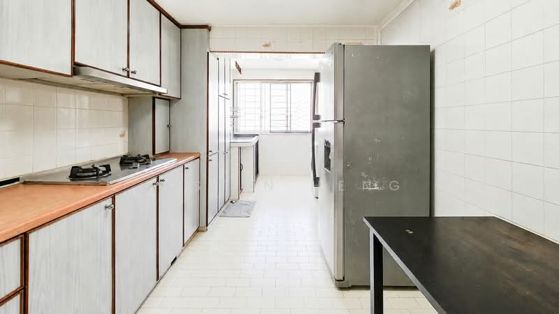 8 Bedok South Avenue 2, 8 Bedok South Avenue 2, 3 Bedrooms, 883 sqft, HDB Flat For Sale, by Justin Heng, 500154444 - Kitchen - PropertyGuru.com.sg
