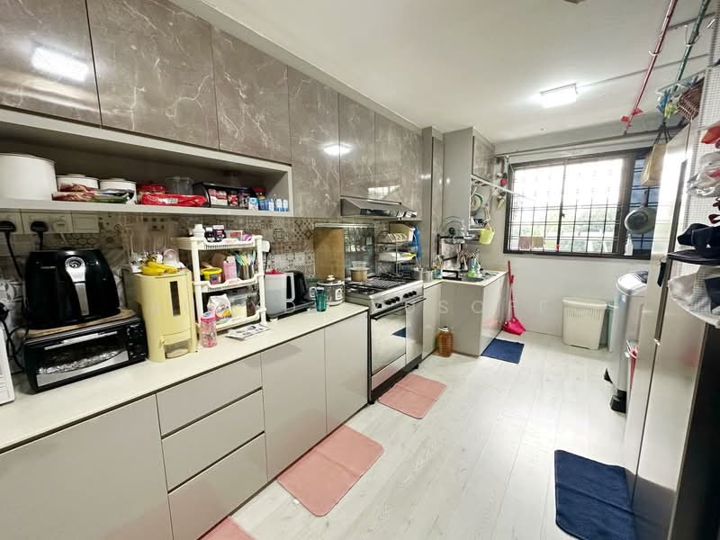 145 Woodlands Street 13, 145 Woodlands Street 13, 3 Bedrooms, 731 sqft, HDB Flat For Sale, by Rusydi Yusoff, 500154455 - Kitchen - PropertyGuru.com.sg
