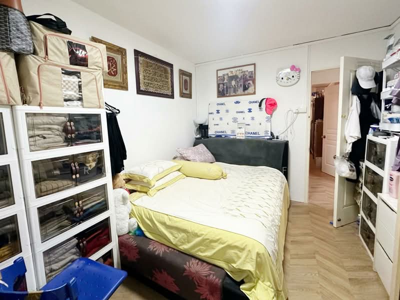 145 Woodlands Street 13, 145 Woodlands Street 13, 3 Bedrooms, 731 sqft, HDB Flat For Sale, by Rusydi Yusoff, 500154455 - Bedroom - PropertyGuru.com.sg