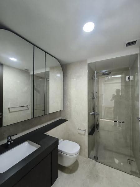 Avenue South Residence, 1 Silat Avenue, Alexandra / Commonwealth, 2 Bedrooms, 657 sqft, Condominium For Sale, by Frank Wu, 500154456 - Bathroom - PropertyGuru.com.sg