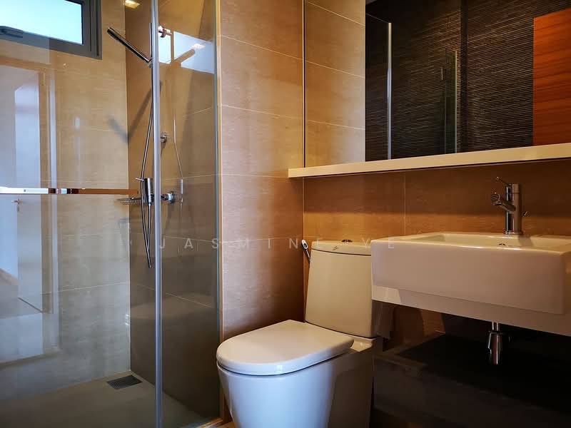 Woodhaven, 77 Woodgrove Avenue, 3 Bedrooms, 1,173 sqft, Condominium For Sale, by Jasmine Ye, 500154469 - Bathroom - PropertyGuru.com.sg