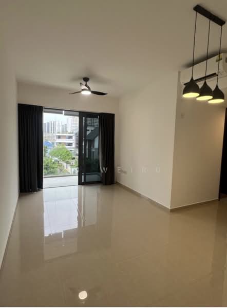 The Gazania, 5 How Sun Drive, 3 Bedrooms, 904 sqft, Condominium For Sale, by Xu Weiru, 500154472 - Living Room - PropertyGuru.com.sg