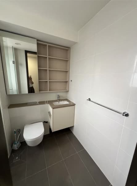 The Gazania, 5 How Sun Drive, 3 Bedrooms, 904 sqft, Condominium For Sale, by Xu Weiru, 500154472 - Bathroom - PropertyGuru.com.sg