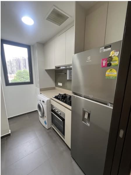 The Gazania, 5 How Sun Drive, 3 Bedrooms, 904 sqft, Condominium For Sale, by Xu Weiru, 500154472 - Kitchen - PropertyGuru.com.sg