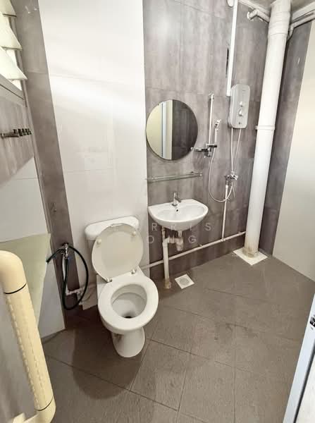 618 Choa Chu Kang North 7, 618 Choa Chu Kang North 7, Room Rental, 150 sqft, HDB Flat For Rent, by Klarris Leong, 500154477 - Bathroom - PropertyGuru.com.sg