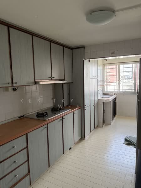 8 Bedok South Avenue 2, 8 Bedok South Avenue 2, 3 Bedrooms, 882 sqft, HDB Flat For Sale, by Ken Tay Boon Wee, 500154479 - Kitchen - PropertyGuru.com.sg
