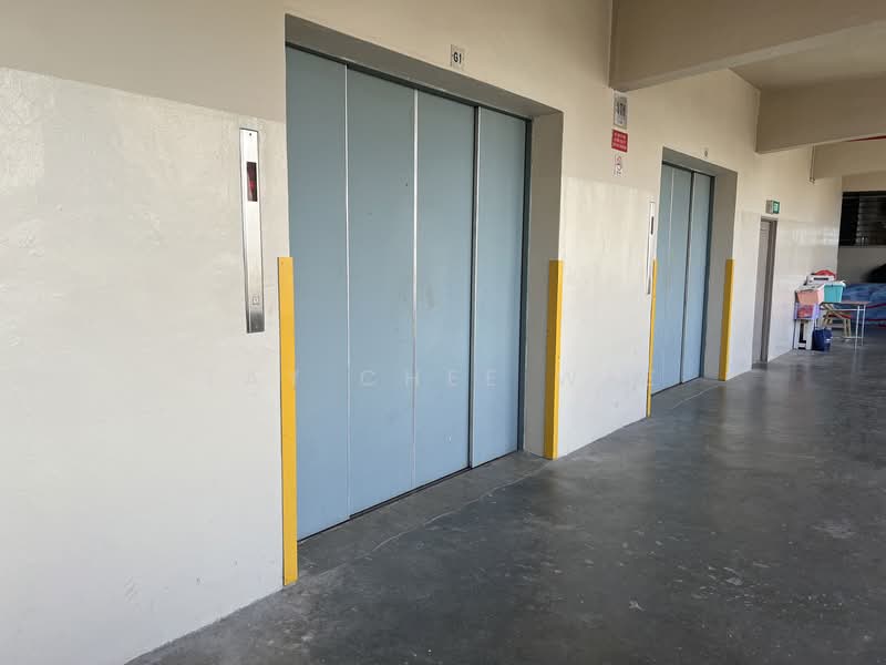 Richfield Industrial Centre, 122 Eunos Avenue 7, 1,593 sqft, Light Industrial (B1) For Rent, by Tay Chee Wee, 500154483 - Two cargo lifts - CommercialGuru.com.sg