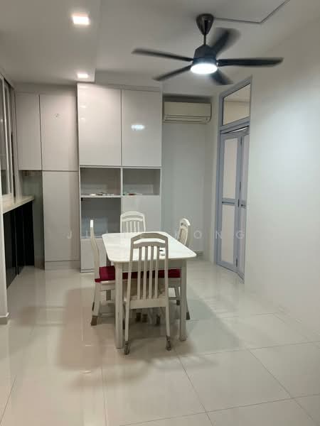 Ridgewood Condominium, 1 Ridgewood Close, 4 Bedrooms, 1,744 sqft, Condominium For Rent, by Julie Kong, 500154490 - Dining Room - PropertyGuru.com.sg