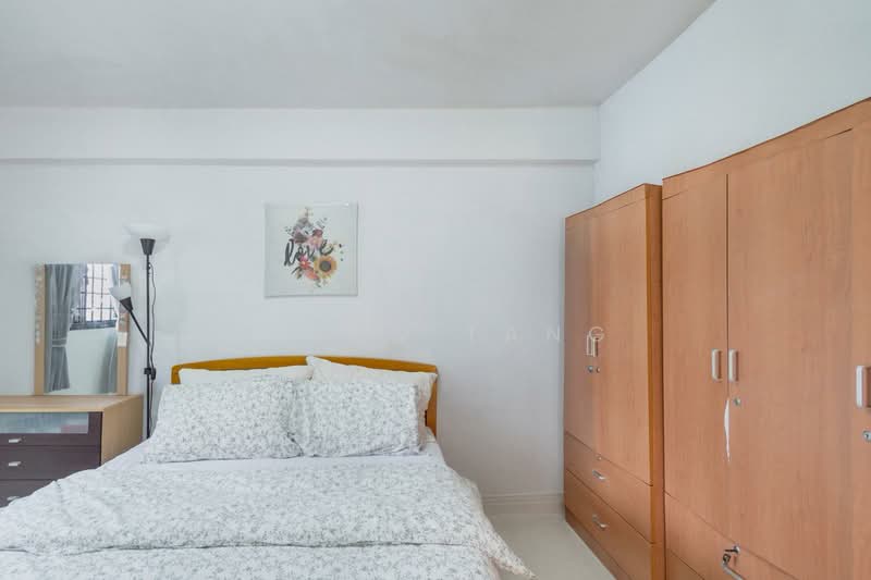 51 Lorong 6 Toa Payoh, 51 Lorong 6 Toa Payoh, 2 Bedrooms, 786 sqft, HDB Flat For Sale, by Aiden Tang, 500154491 - Bedroom - PropertyGuru.com.sg