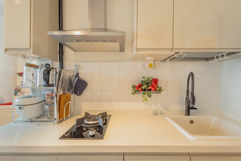 51 Lorong 6 Toa Payoh, 51 Lorong 6 Toa Payoh, 2 Bedrooms, 786 sqft, HDB Flat For Sale, by Aiden Tang, 500154491 - Kitchen - PropertyGuru.com.sg