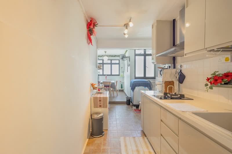 51 Lorong 6 Toa Payoh, 51 Lorong 6 Toa Payoh, 2 Bedrooms, 786 sqft, HDB Flat For Sale, by Aiden Tang, 500154491 - Kitchen - PropertyGuru.com.sg