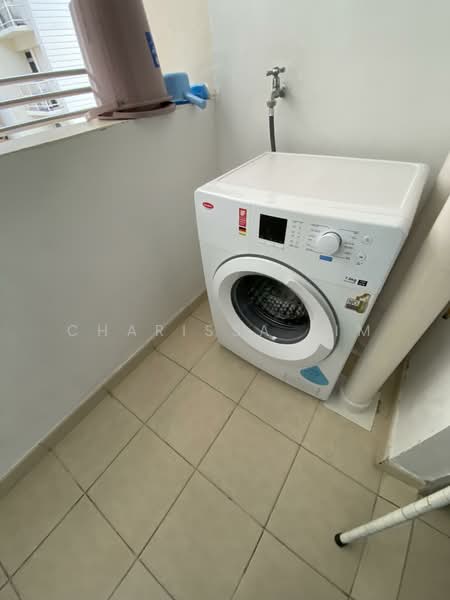 61A Strathmore Avenue, 61A Strathmore Avenue, Room Rental, 150 sqft, HDB Flat For Rent, by Charissa Lim, 500154519 - Balcony - PropertyGuru.com.sg