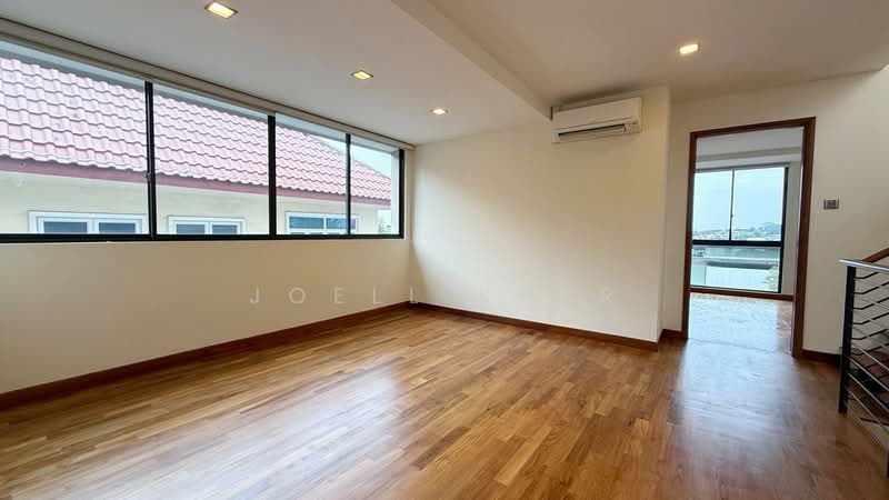 Jalan Ampang, Jalan Ampang, 6 Bedrooms, 2,200 sqft, Semi-Detached House For Rent, by Joell Kher, 500154526 - Family Living Room - PropertyGuru.com.sg