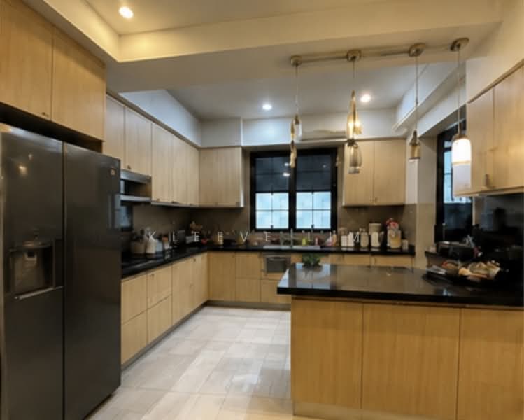 Pinewood Terrace, Pinewood Grove, 5 Bedrooms, 3,608 sqft, Terraced House For Sale, by Kleeve Lim, 500154527 - Kitchen - PropertyGuru.com.sg