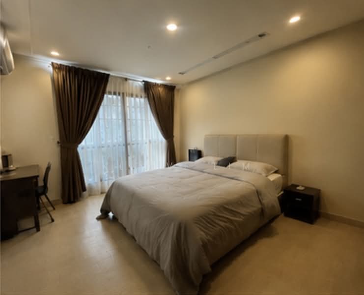 Pinewood Terrace, Pinewood Grove, 5 Bedrooms, 3,608 sqft, Terraced House For Sale, by Kleeve Lim, 500154527 - Bedroom - PropertyGuru.com.sg