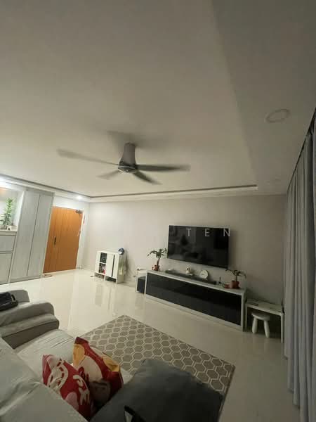 443B Bukit Batok West Avenue 8, 443B Bukit Batok West Avenue 8, 3 Bedrooms, 1,205 sqft, HDB Flat For Sale, by Alvin Ten, 500154528 - Living Room - PropertyGuru.com.sg