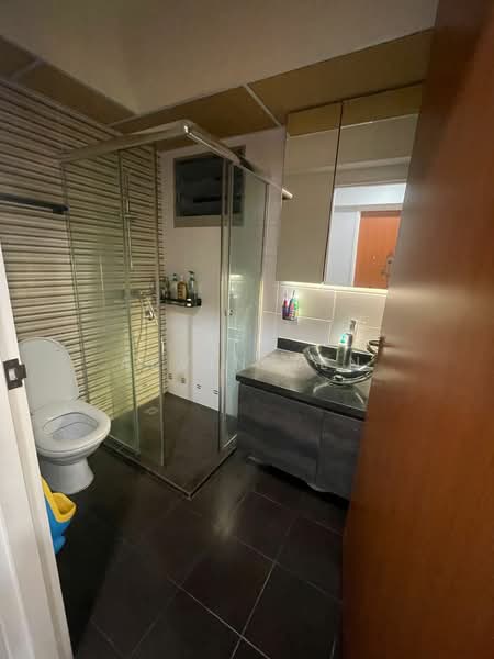 443B Bukit Batok West Avenue 8, 443B Bukit Batok West Avenue 8, 3 Bedrooms, 1,205 sqft, HDB Flat For Sale, by Alvin Ten, 500154528 - Bathroom - PropertyGuru.com.sg