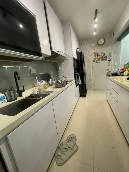 443B Bukit Batok West Avenue 8, 443B Bukit Batok West Avenue 8, 3 Bedrooms, 1,205 sqft, HDB Flat For Sale, by Alvin Ten, 500154528 - Kitchen - PropertyGuru.com.sg