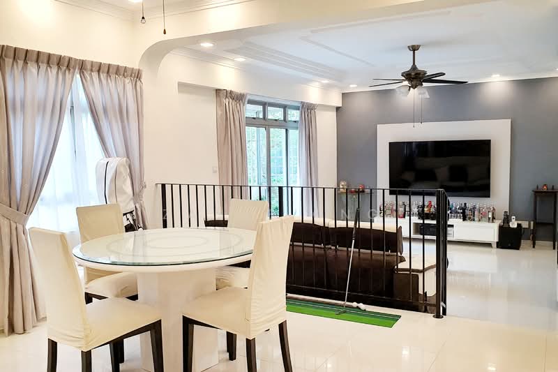 Avila Gardens, 11 Flora Road, 3 Bedrooms, 1,302 sqft, Condominium For Rent, by Zanne Ong, 500154530 - Living Room - PropertyGuru.com.sg