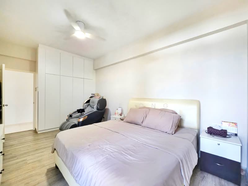 Avila Gardens, 11 Flora Road, 3 Bedrooms, 1,302 sqft, Condominium For Rent, by Zanne Ong, 500154530 - Master Bedroom - PropertyGuru.com.sg