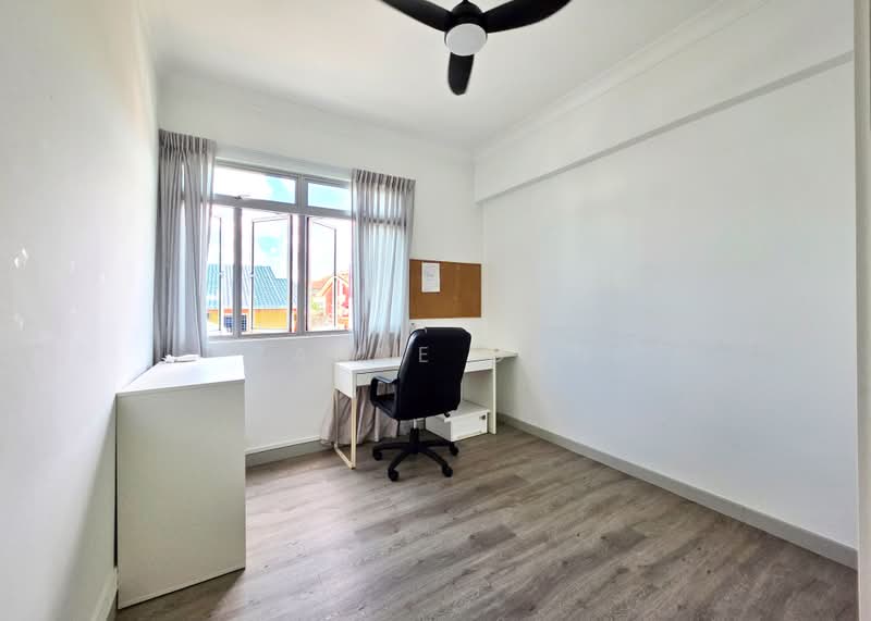 Avila Gardens, 11 Flora Road, 3 Bedrooms, 1,302 sqft, Condominium For Rent, by Zanne Ong, 500154530 - Study - PropertyGuru.com.sg