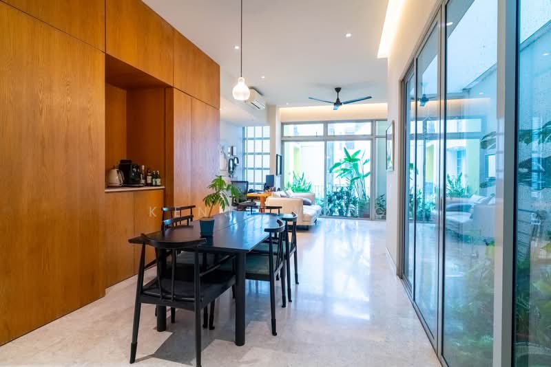 The Lighthouse, 161B Jalan Loyang Besar, 3 Bedrooms, 1,206 sqft, Condominium For Sale, by Kenji Wong, 500154531 - Dining Room - PropertyGuru.com.sg