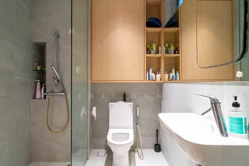The Lighthouse, 161B Jalan Loyang Besar, 3 Bedrooms, 1,206 sqft, Condominium For Sale, by Kenji Wong, 500154531 - Bathroom - PropertyGuru.com.sg