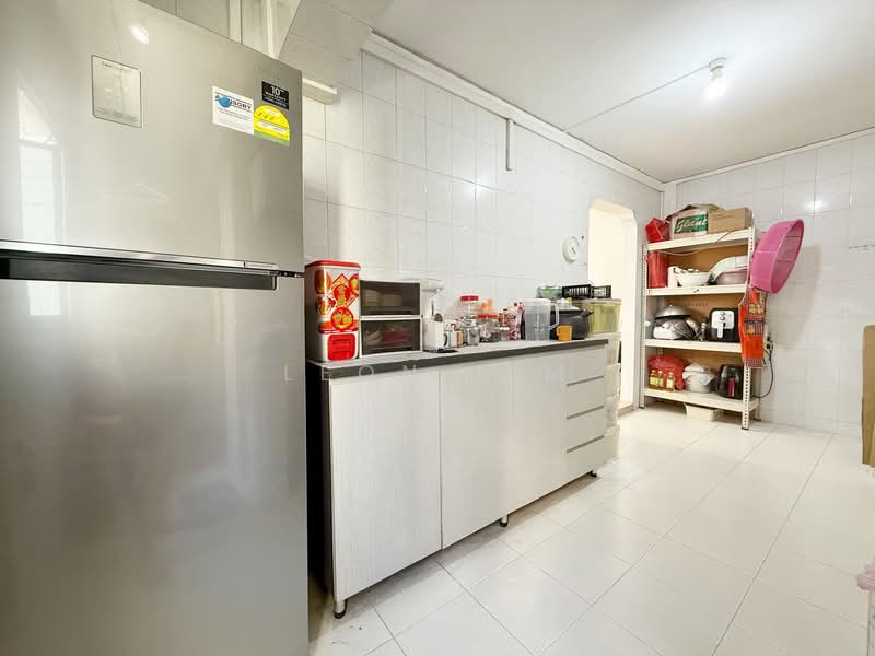 305 Ang Mo Kio Avenue 1, 305 Ang Mo Kio Avenue 1, 3 Bedrooms, 1,324 sqft, HDB Flat For Sale, by Leon Lim, 500154535 - Kitchen - PropertyGuru.com.sg