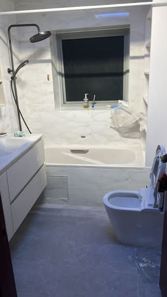 Whitewater, 29 Pasir Ris Street 72, 4 Bedrooms, 1,281 sqft, Executive Condominium For Rent, by Lydia Wu, 500154537 - Bathroom - PropertyGuru.com.sg
