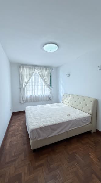 Kelulut Hill, 10 Kelulut Hill, 4 Bedrooms, 3,000 sqft, Terraced House For Rent, by Jeff Tey, 500154538 - Bedroom - PropertyGuru.com.sg