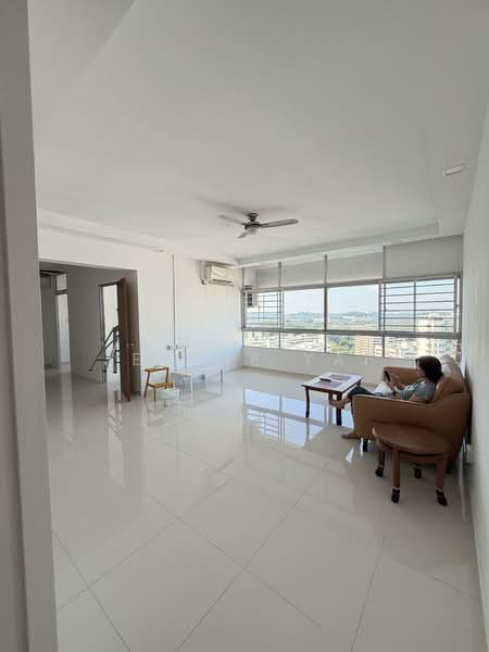 Ridgewood Condominium, 1 Ridgewood Close, 4 Bedrooms, 1,744 sqft, Condominium For Rent, by Jerene Yap, 500154540 - Living Room - PropertyGuru.com.sg
