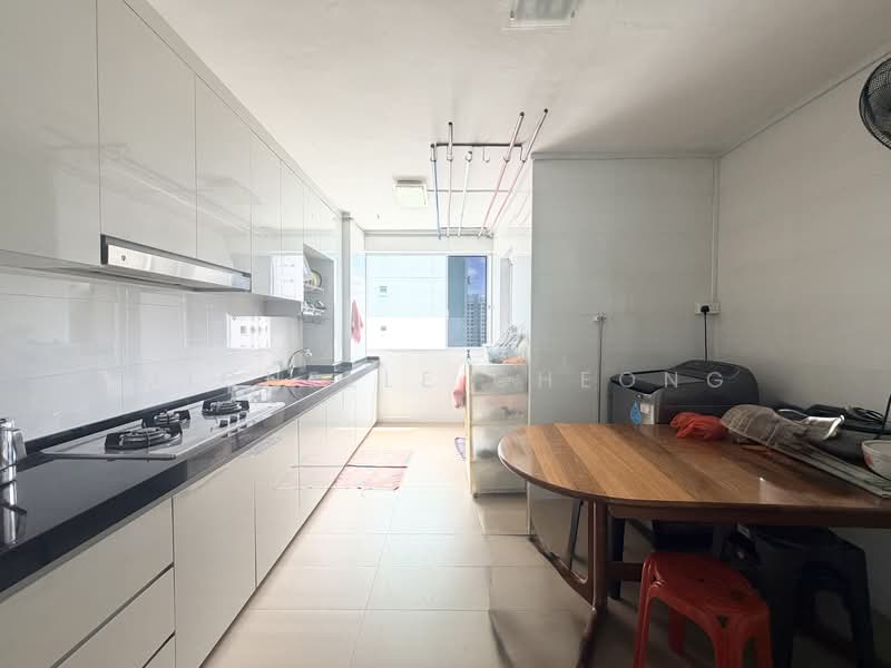 141 Petir Road, 141 Petir Road, 4 Bedrooms, 1,312 sqft, HDB Flat For Sale, by Michelle Cheong, 500154544 - Kitchen - PropertyGuru.com.sg