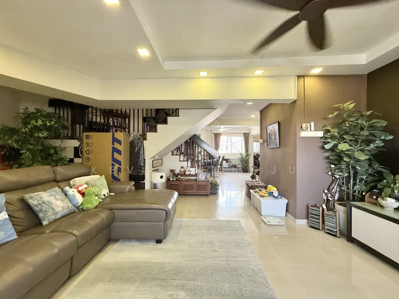 115 Clementi Street 13, 115 Clementi Street 13, 4 Bedrooms, 1,733 sqft, HDB Flat For Sale, by Kevin Sangju, 500154561 - Living Room - PropertyGuru.com.sg