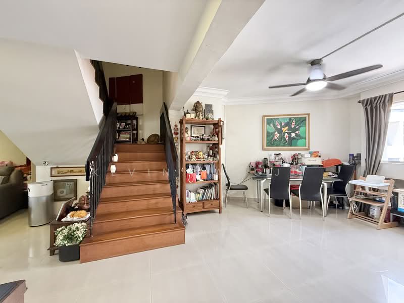 115 Clementi Street 13, 115 Clementi Street 13, 4 Bedrooms, 1,733 sqft, HDB Flat For Sale, by Kevin Sangju, 500154561 - Dining/Stairwell Area - PropertyGuru.com.sg